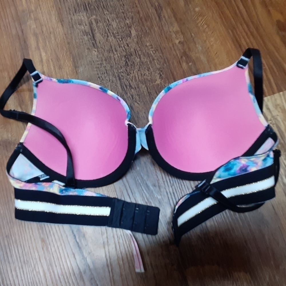 Victoria secret tshirt bra 34b - Picture 3 of 8